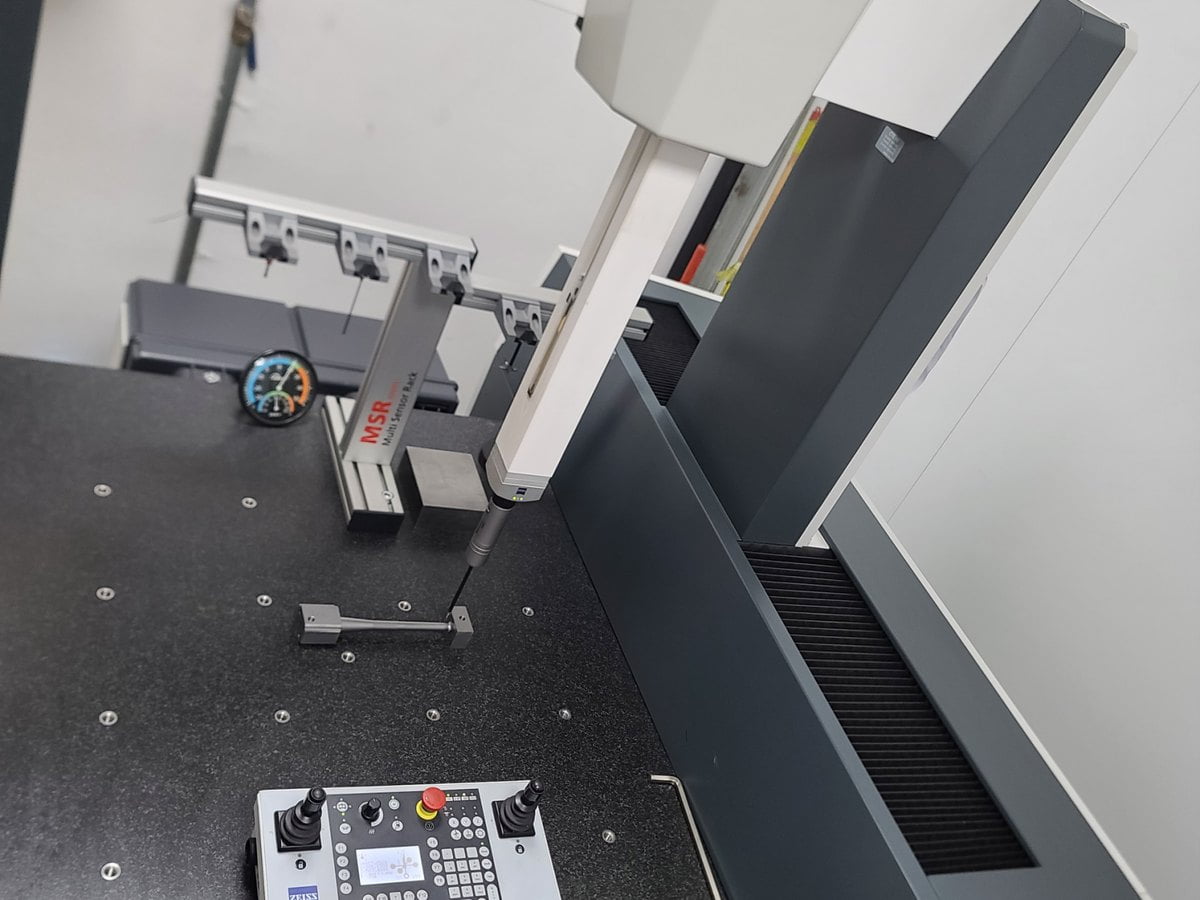ZEISS coordinate measuring machine verifying mold dimensions